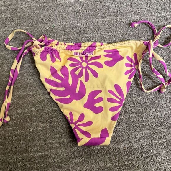 Billabong Yellow Purple Deep Sea Daisy Reversible Bells Skimpy Bikini Bottom S N - Picture 2 of 12